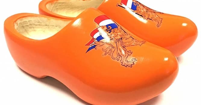Cultuur Trivia Vraag: Hoe noemt men dit schoeisel?