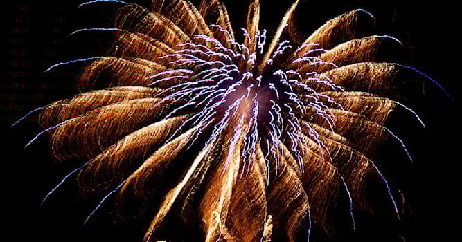 Wetenschap Trivia Vraag: Hoe verkrijgt men de kleuren in siervuurwerk en vuurpijlen?