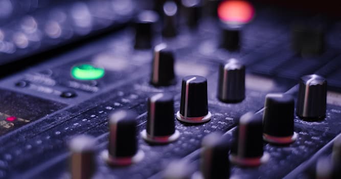 Kultur Wissensfrage: Welche Musikgruppe hat ihren Grammy wegen Lippensynchronisation verloren?