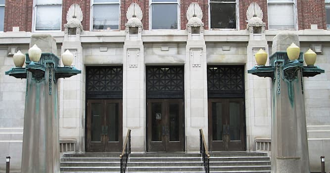 społeczeństwo Pytanie-Ciekawostka: W jakim kraju znajduje się Uniwersytet Illinois w Urbana-Champaign?