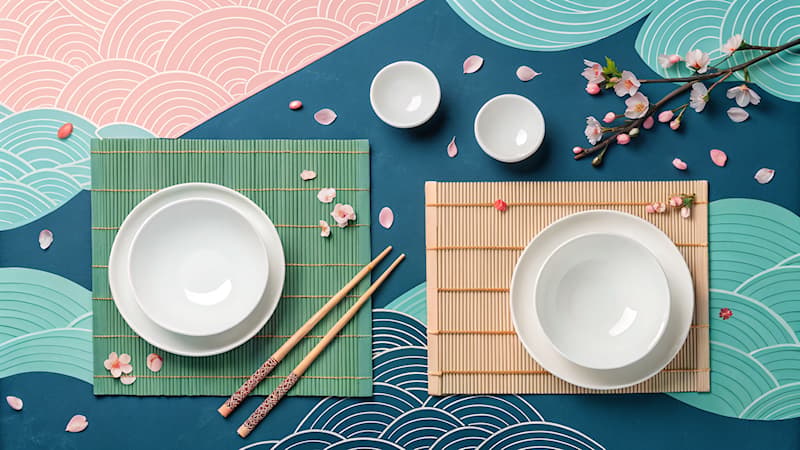 Cultuur Trivia Vraag: Welke keuken staat bekend om sushirollen met rauwe vis?
