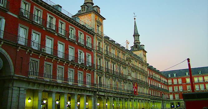 Geography Trivia Question: In which Spanish city would you find a square called 'Plaza Mayor"?